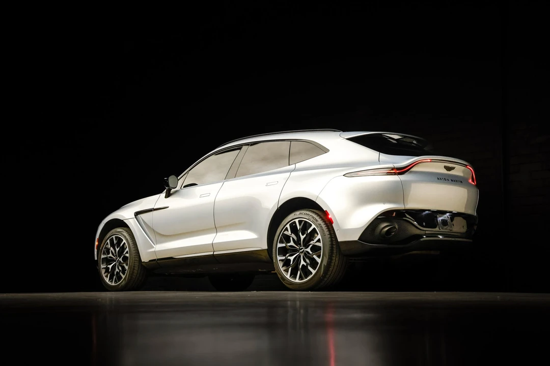 2021 Aston Martin DBX - Image 24 of 31