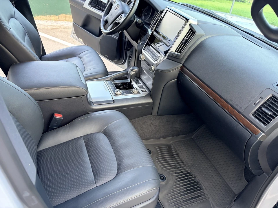 2021 Toyota J200 Land Cruiser - Image 31 of 31