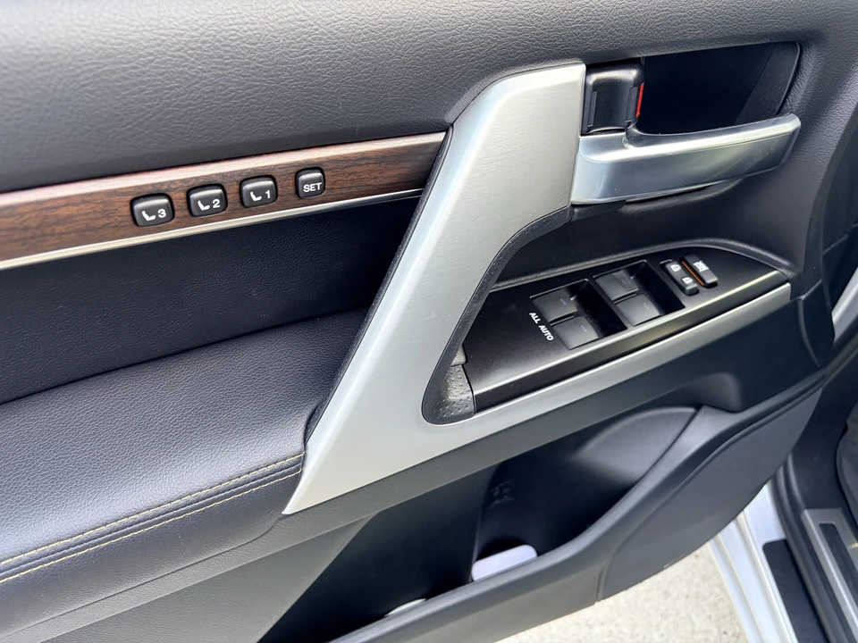 2021 Toyota J200 Land Cruiser - Image 30 of 31