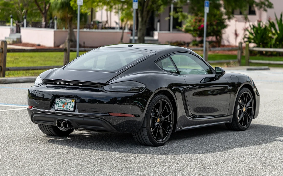 2022 Porsche 718 Cayman - Image 8 of 31