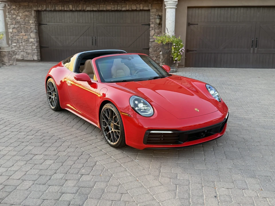 2022 Porsche 992 Targa 4 & 4S - Image 19 of 31