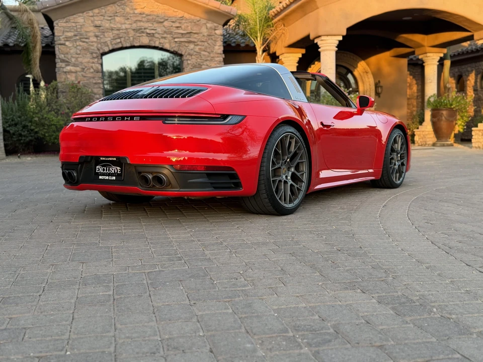 2022 Porsche 992 Targa 4 & 4S - Image 16 of 31
