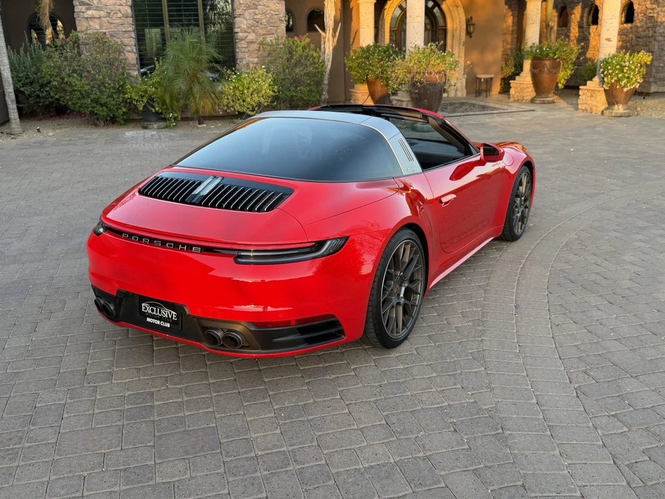 2022 Porsche 992 Targa 4 & 4S - Image 15 of 31