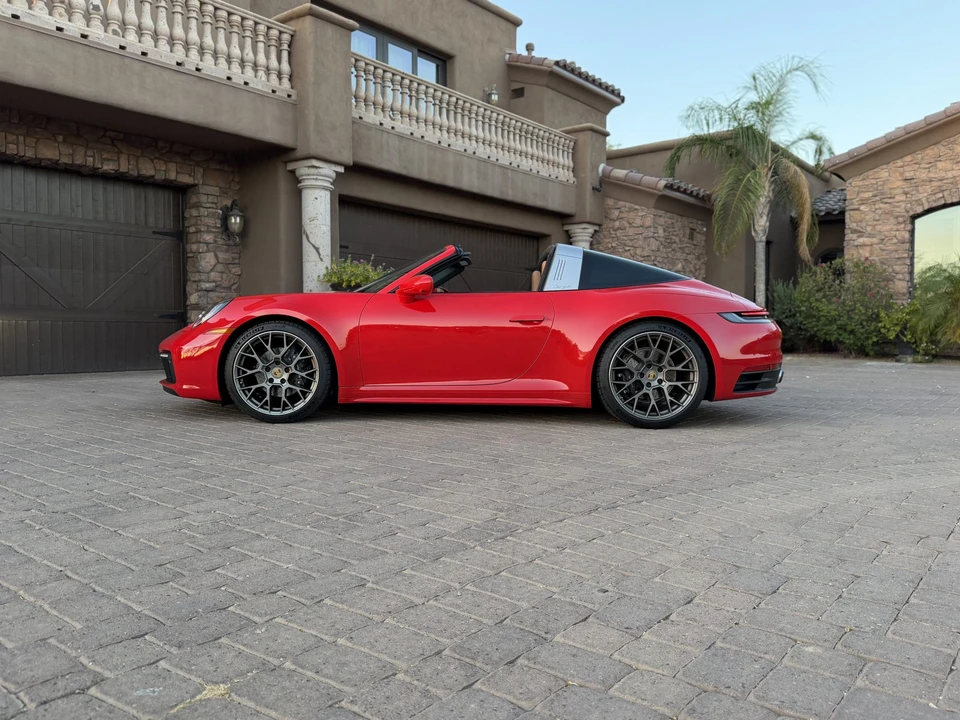2022 Porsche 992 Targa 4 & 4S - Image 7 of 31
