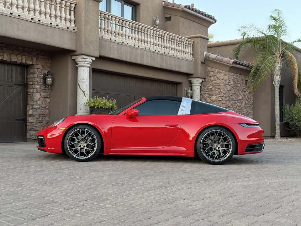2022 Porsche 992 Targa 4 & 4S - Image 8 of 31