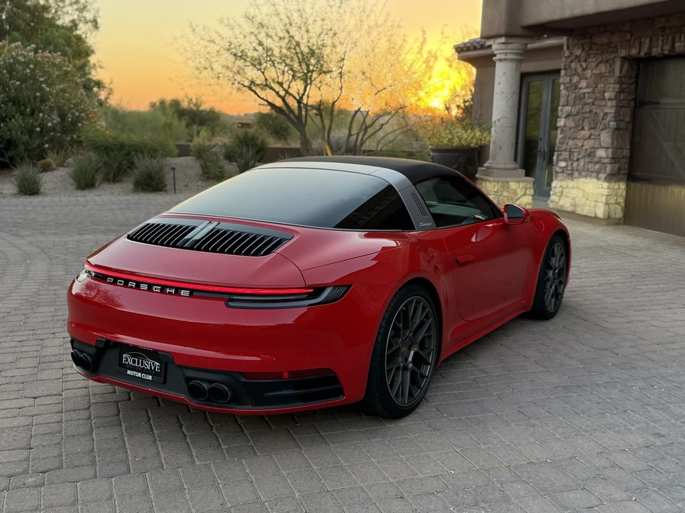 2022 Porsche 992 Targa 4 & 4S - Image 14 of 31