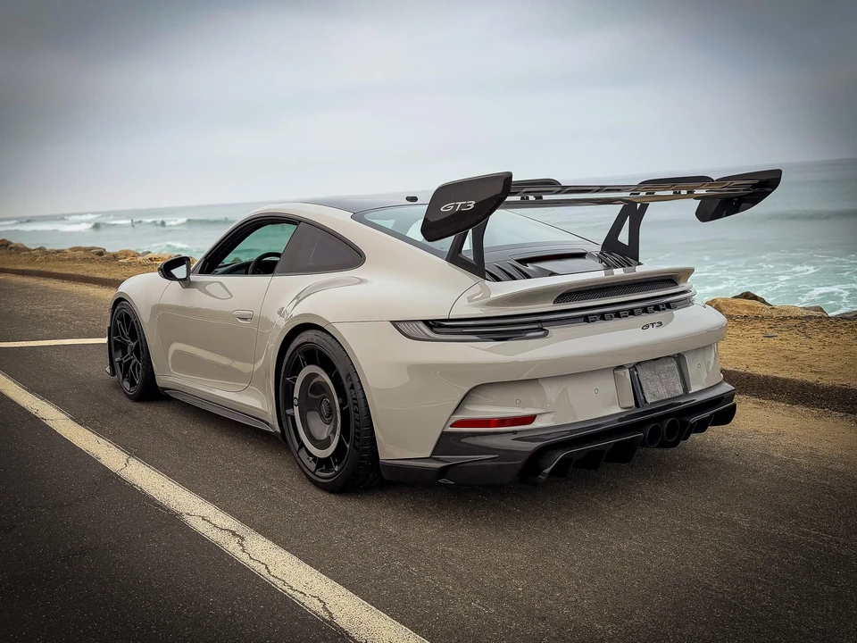 2022 Porsche 992 GT3 - Image 13 of 31