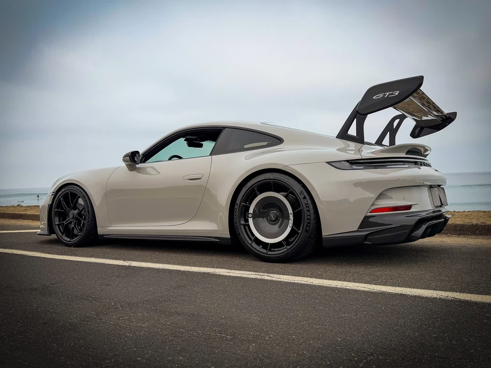 2022 Porsche 992 GT3 - Image 10 of 31