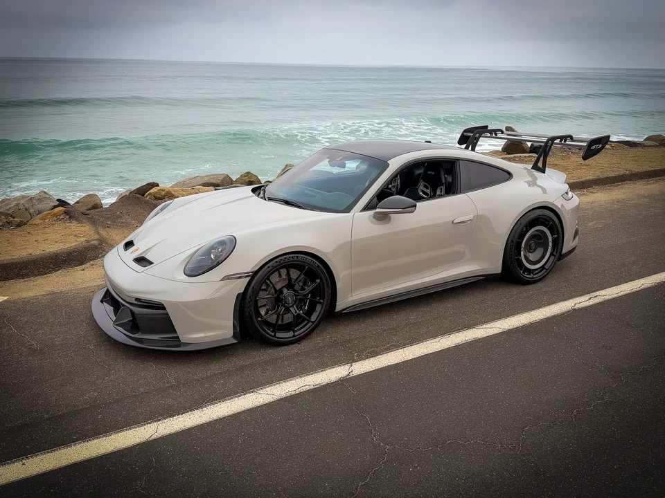 2022 Porsche 992 GT3 - Image 4 of 31