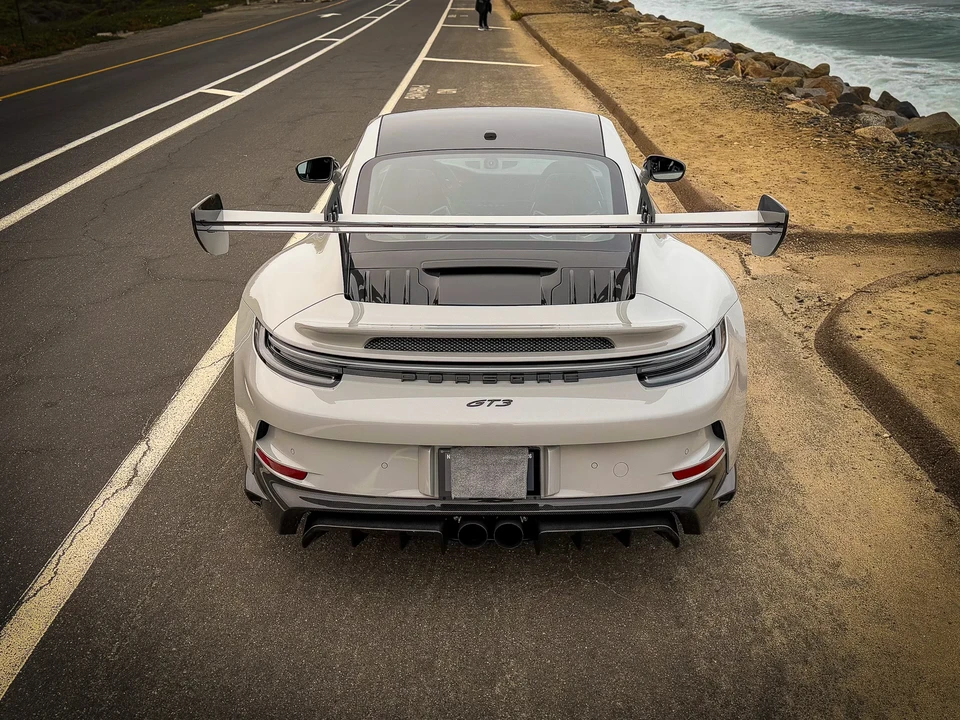 2022 Porsche 992 GT3 - Image 17 of 31