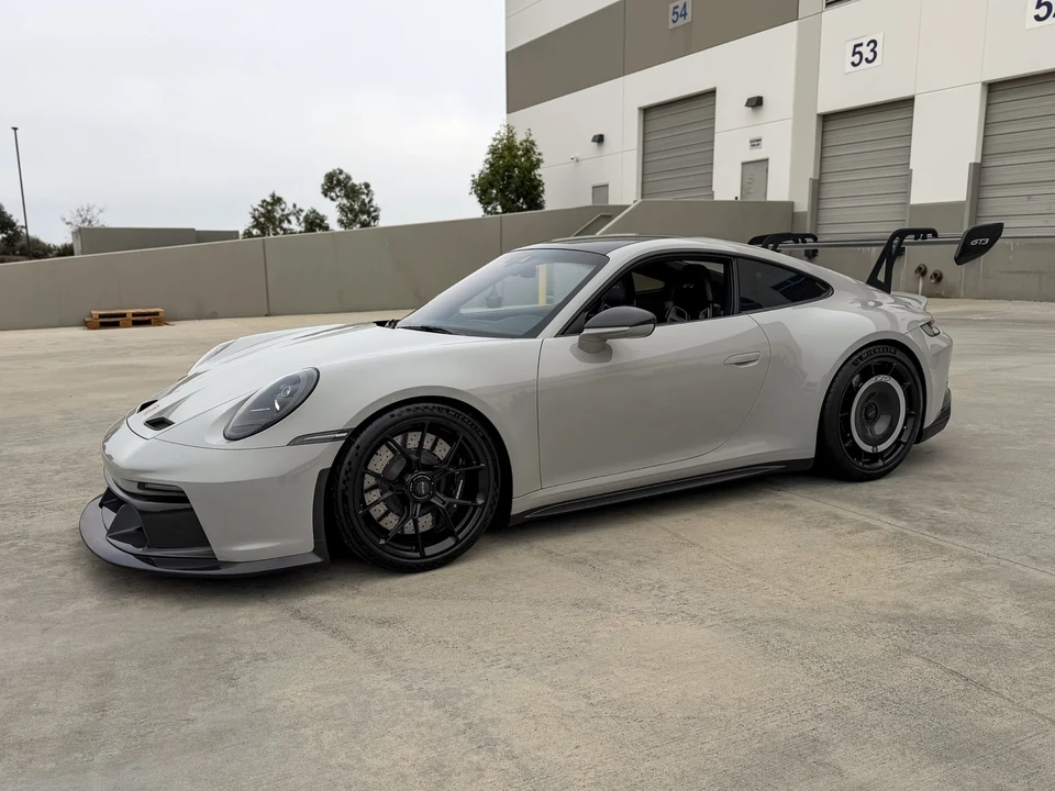 2022 Porsche 992 GT3 - Image 29 of 31