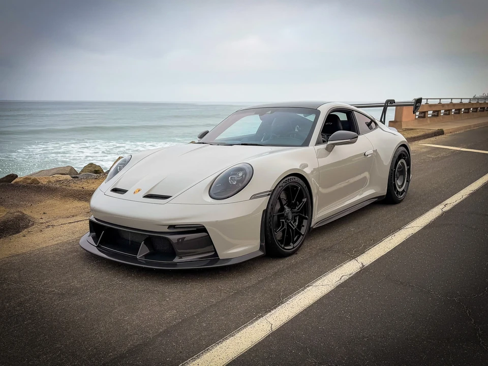 2022 Porsche 992 GT3 - Image 2 of 31
