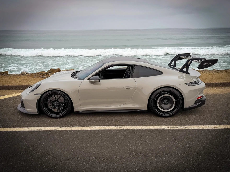 2022 Porsche 992 GT3 - Image 7 of 31
