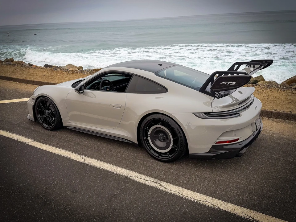 2022 Porsche 992 GT3 - Image 11 of 31