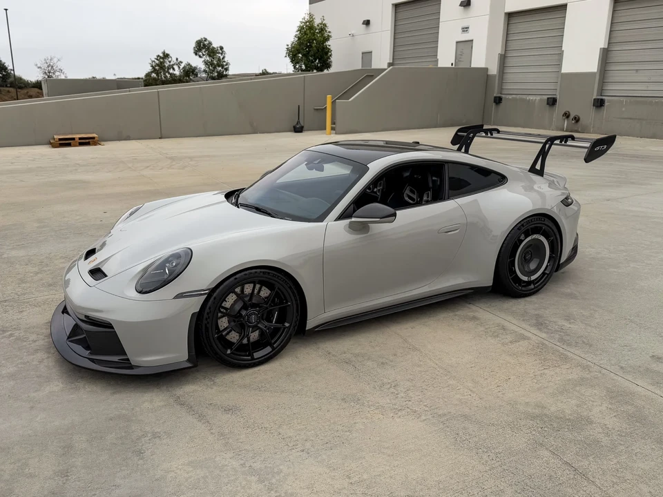 2022 Porsche 992 GT3 - Image 28 of 31