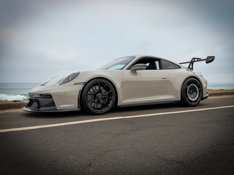 2022 Porsche 992 GT3 - Image 5 of 31