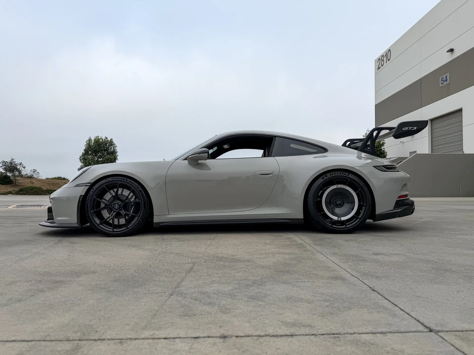 2022 Porsche 992 GT3 - Image 27 of 31