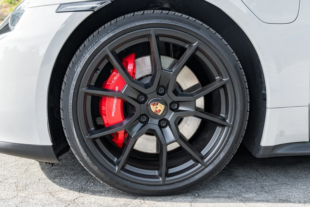 2022 Porsche Taycan GTS - Image 17 of 31