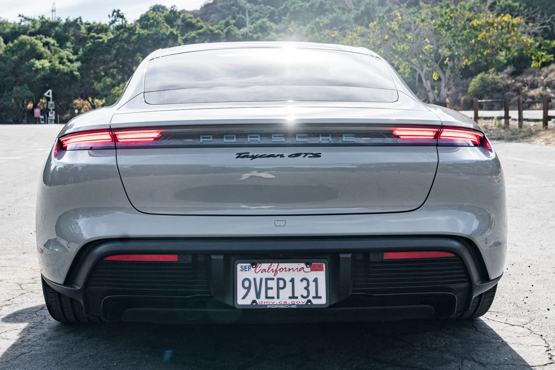 2022 Porsche Taycan GTS - Image 12 of 31