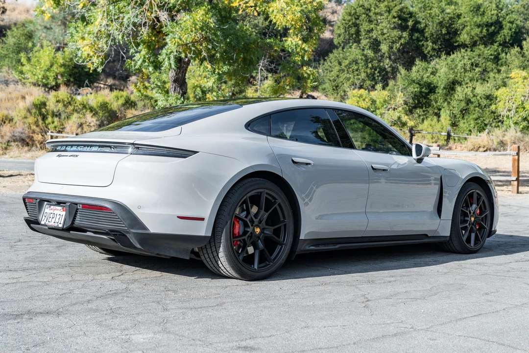 2022 Porsche Taycan GTS - Image 5 of 31