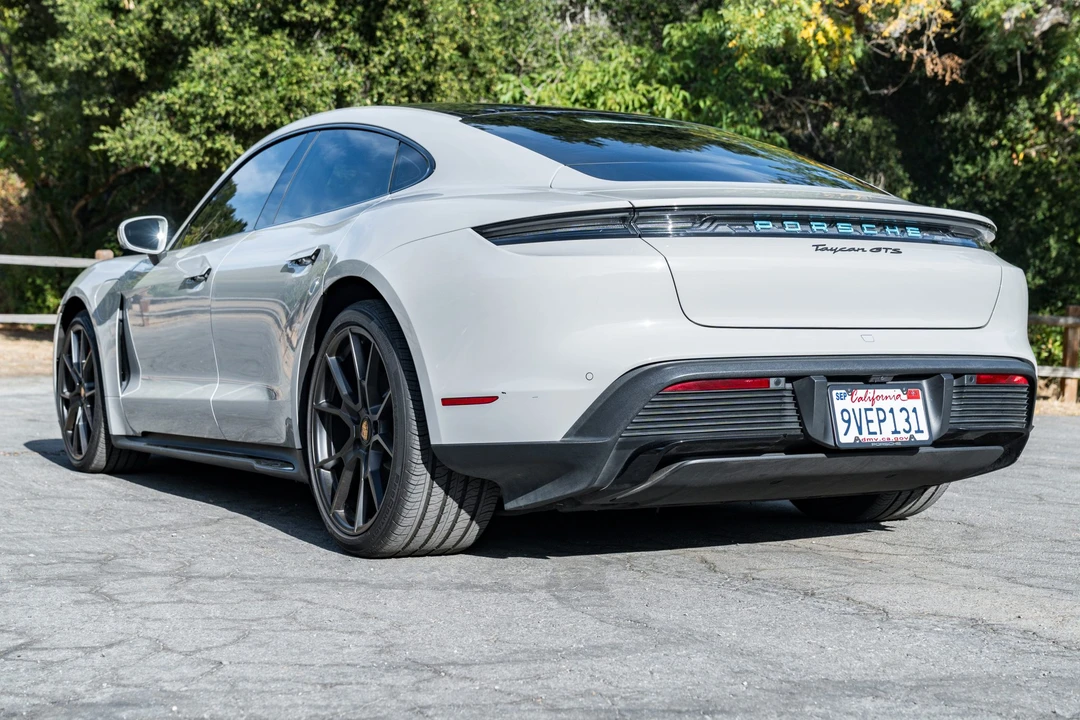 2022 Porsche Taycan GTS - Image 7 of 31