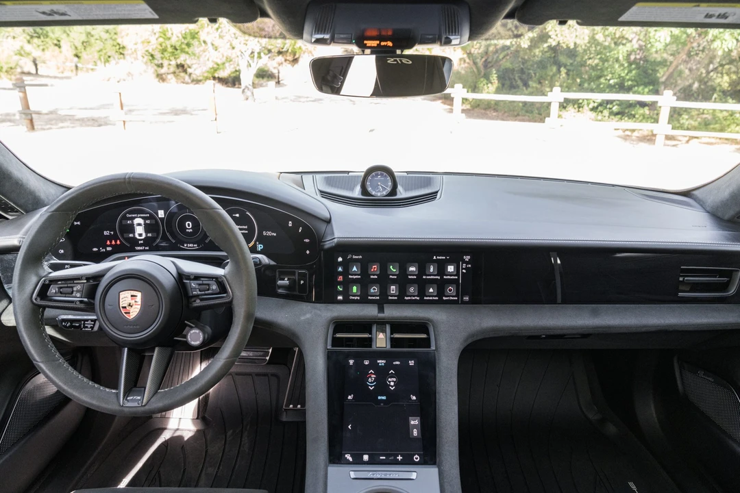 2022 Porsche Taycan GTS - Image 22 of 31