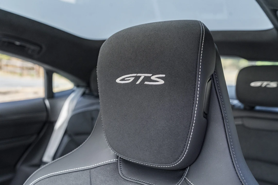 2022 Porsche Taycan GTS - Image 25 of 31