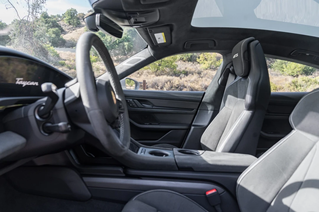 2022 Porsche Taycan GTS - Image 27 of 31