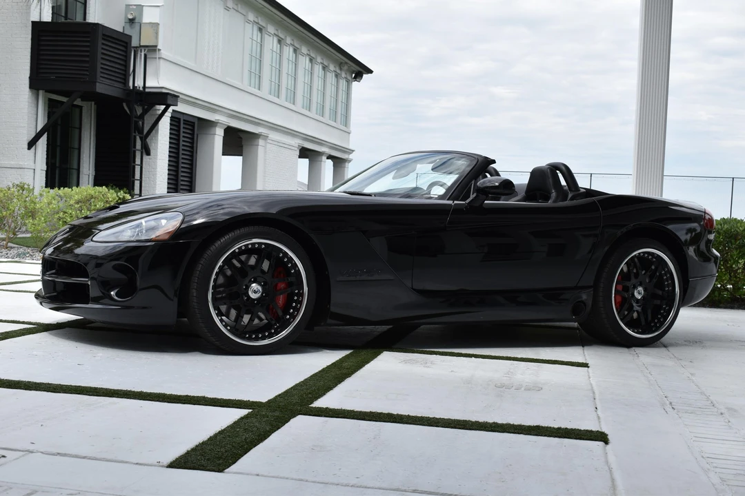 2006 Dodge Viper 3rd Gen - Image 2 of 31