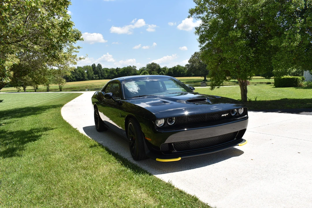 2015 Dodge Challenger SRT Hellcat 3rd Gen - Image 2 of 31