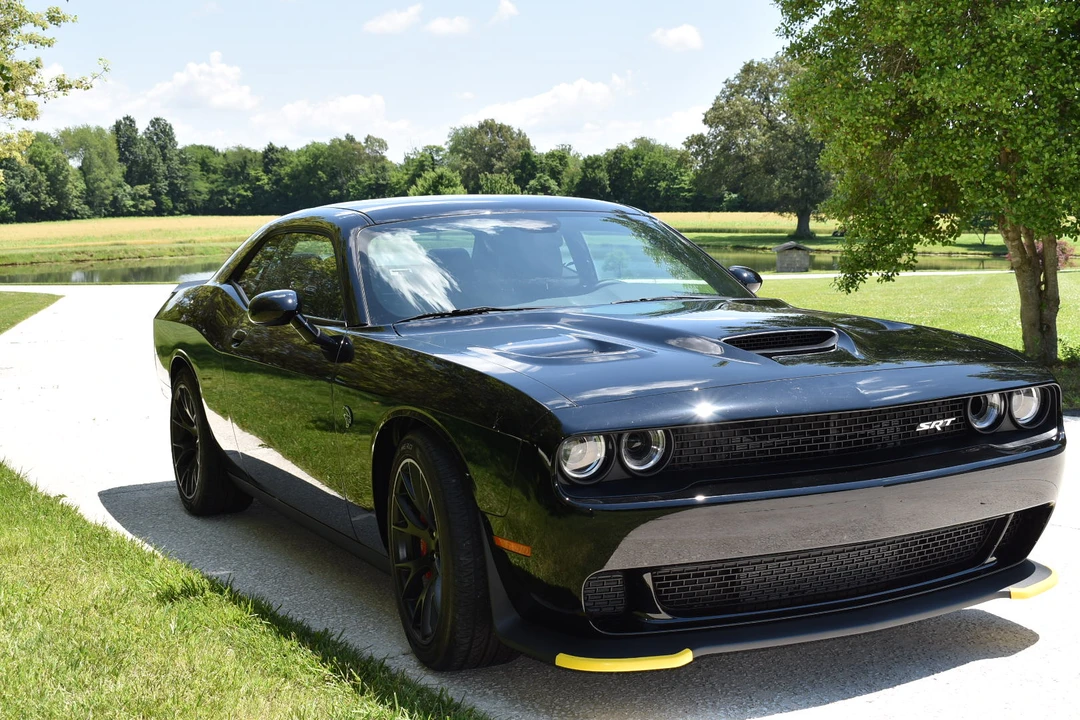 2015 Dodge Challenger SRT Hellcat 3rd Gen - Image 3 of 31