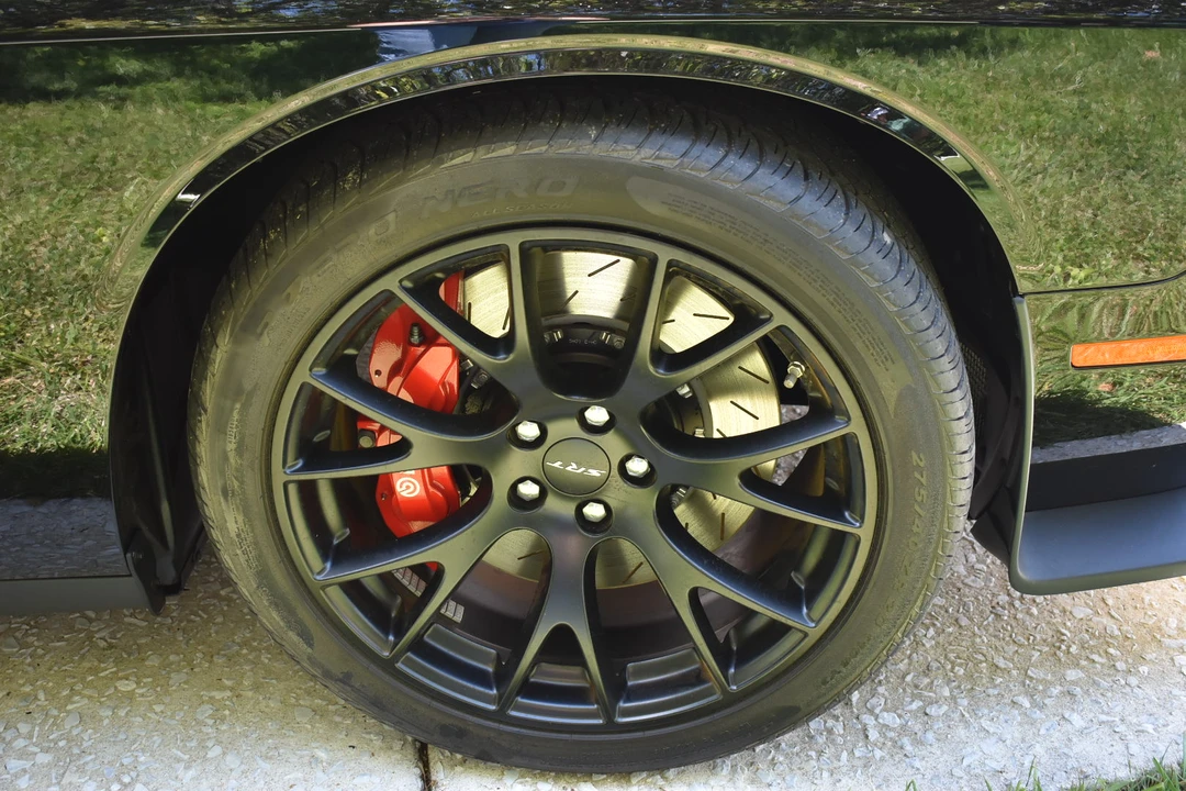 2015 Dodge Challenger SRT Hellcat 3rd Gen - Image 13 of 31