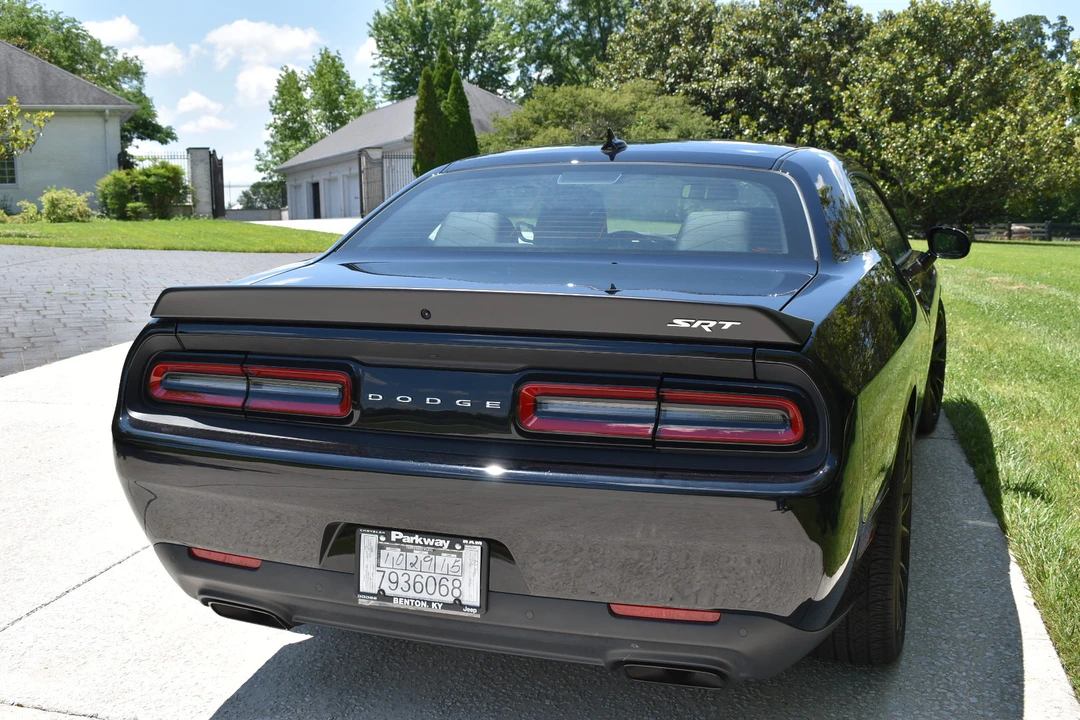 2015 Dodge Challenger SRT Hellcat 3rd Gen - Image 8 of 31