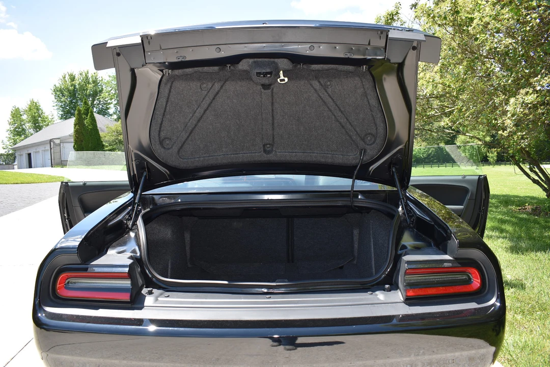 2015 Dodge Challenger SRT Hellcat 3rd Gen - Image 23 of 31