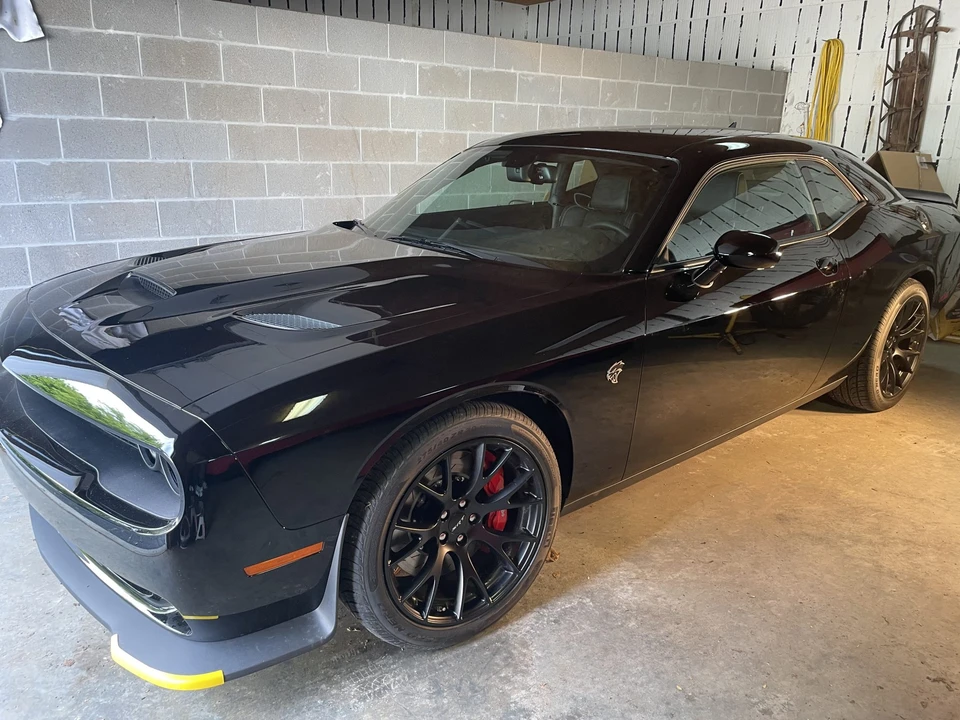 2015 Dodge Challenger SRT Hellcat 3rd Gen - Image 9 of 31