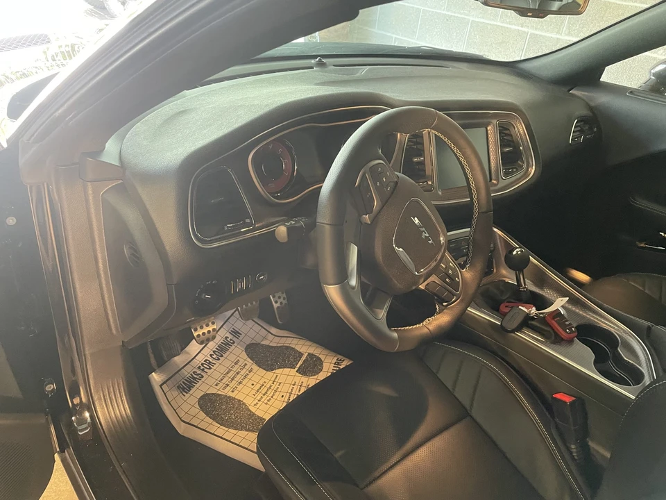 2015 Dodge Challenger SRT Hellcat 3rd Gen - Image 17 of 31