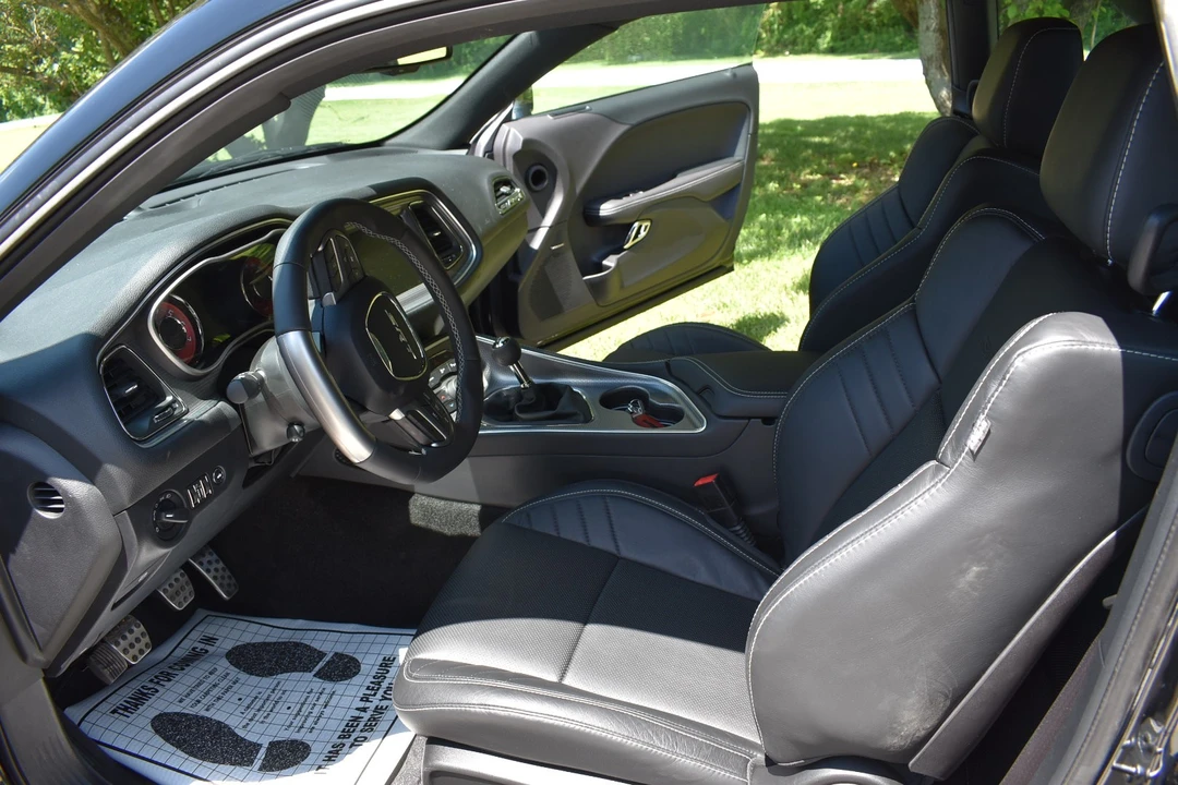 2015 Dodge Challenger SRT Hellcat 3rd Gen - Image 14 of 31