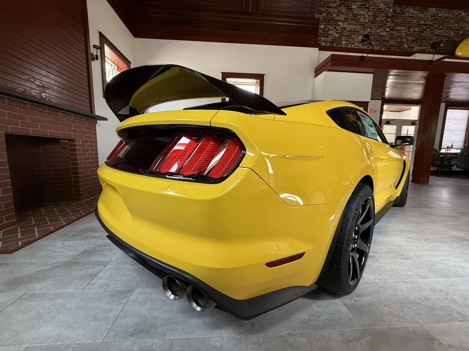 2017 Ford S550 Shelby Mustang GT350R - Image 16 of 31