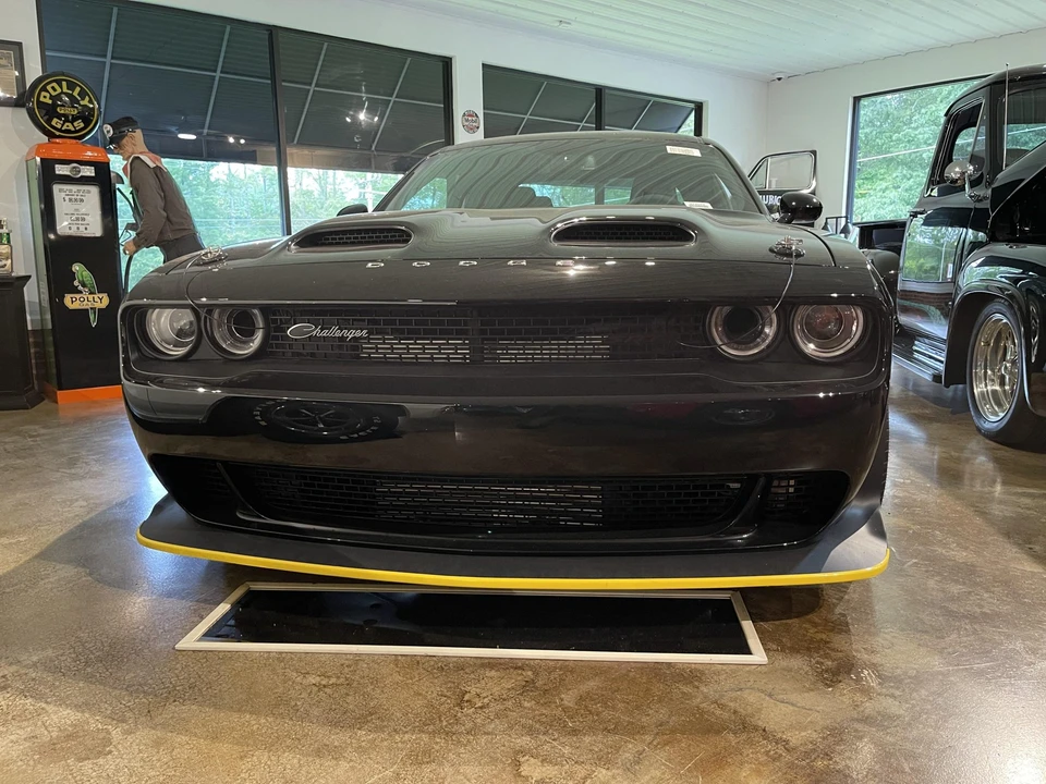 2023 Dodge Challenger SRT Hellcat 3rd Gen - Image 7 of 31
