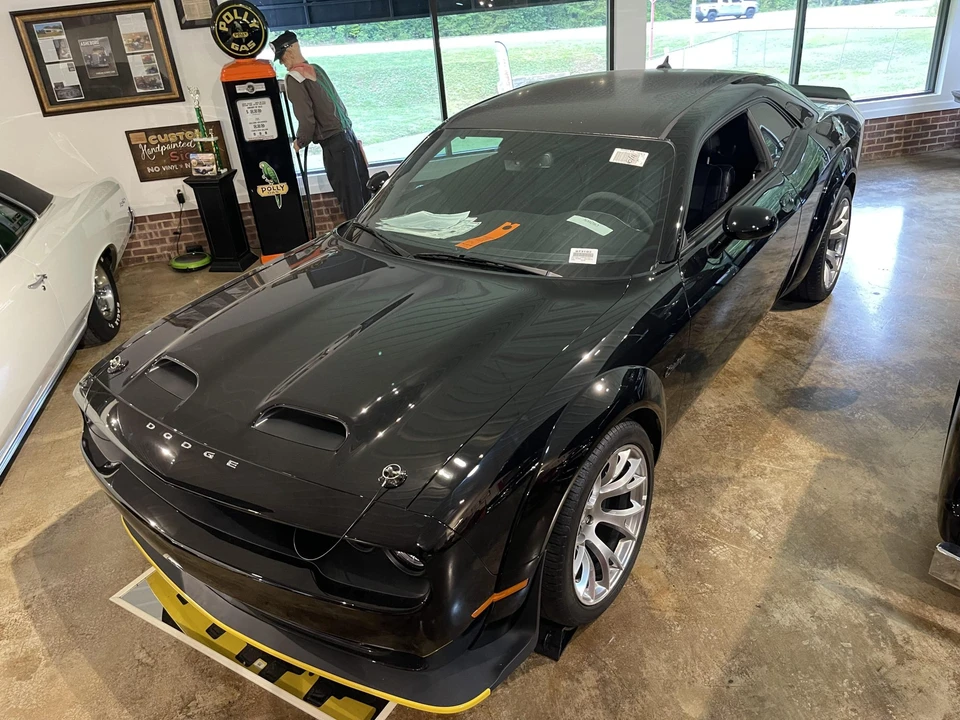 2023 Dodge Challenger SRT Hellcat 3rd Gen - Image 5 of 31