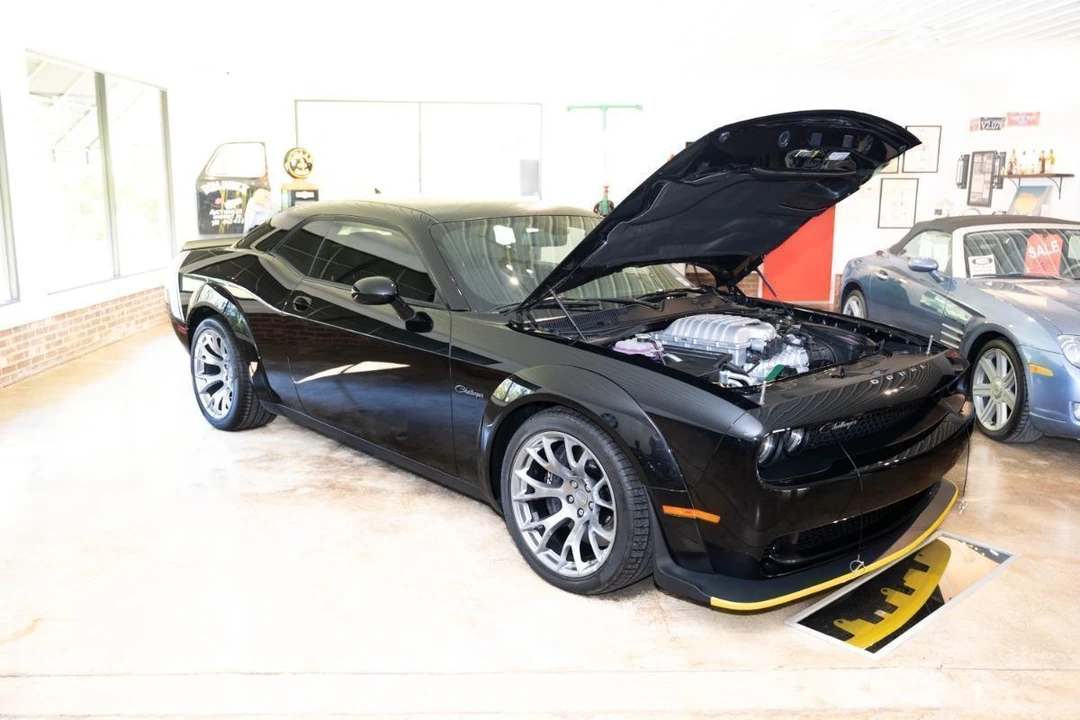 2023 Dodge Challenger SRT Hellcat 3rd Gen - Image 22 of 31