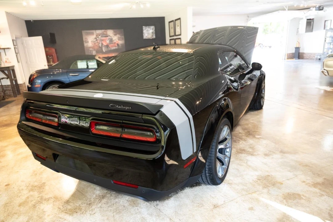 2023 Dodge Challenger SRT Hellcat 3rd Gen - Image 20 of 31