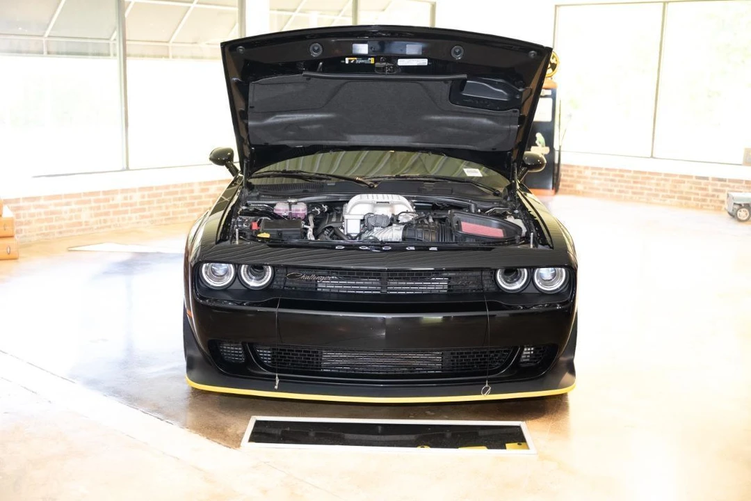 2023 Dodge Challenger SRT Hellcat 3rd Gen - Image 16 of 31