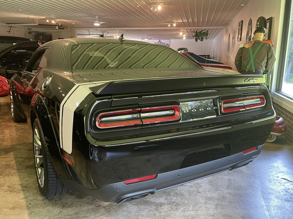 2023 Dodge Challenger SRT Hellcat 3rd Gen - Image 11 of 31