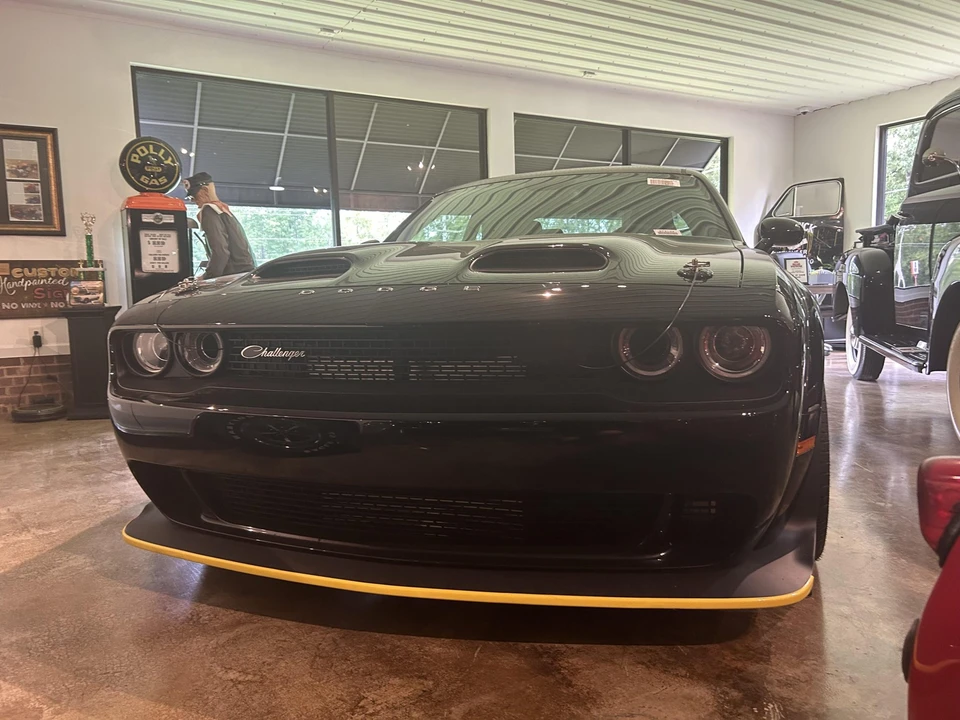 2023 Dodge Challenger SRT Hellcat 3rd Gen - Image 8 of 31
