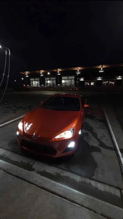 Scion FR-S - Image 6 of 8