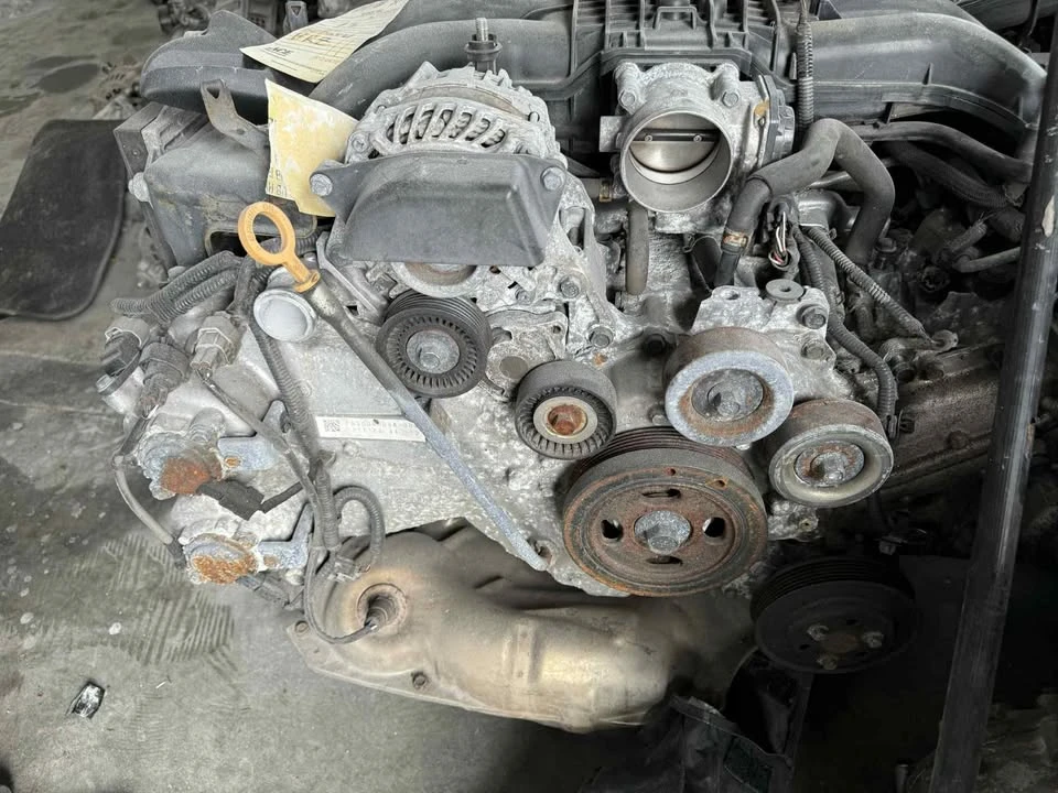 2013 Parts & Memorabilia Engines - Image 2 of 3