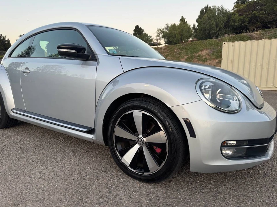 2013 Volkswagen A5 Beetle - Image 3 of 23