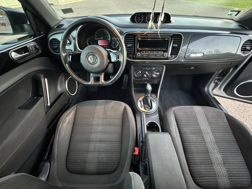 2013 Volkswagen A5 Beetle - Image 8 of 23