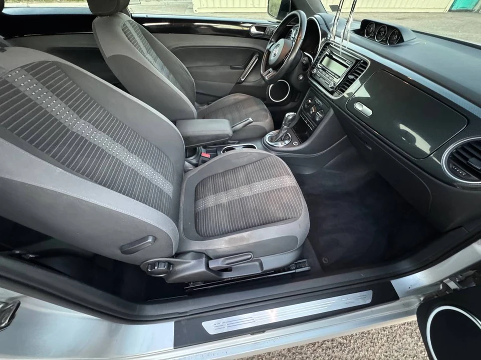 2013 Volkswagen A5 Beetle - Image 9 of 23